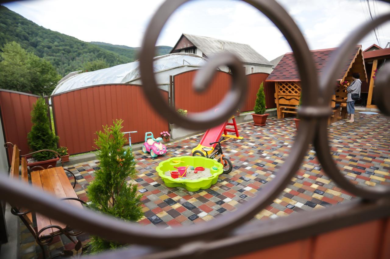 U Maksa Hotel Solochin Exterior photo